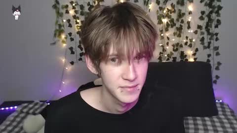 slutkai online show from November 16, 9:09 pm