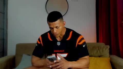 kale thomson online show from November 9, 11:03 pm