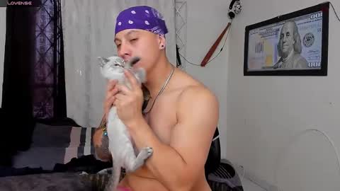 Kaledd musclees room Master online show from December 7, 10:06 pm