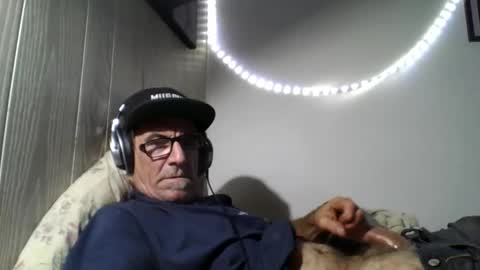 kalifornia91666 online show from October 24, 5:04 am