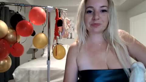 Kaliii jones online show from July 12, 8:05 am