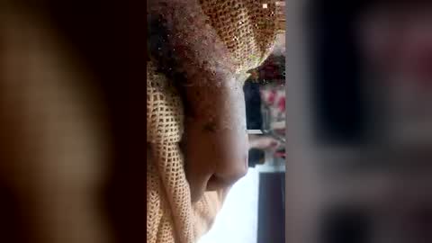 Snapshot of kalikuttukaran_aju chatting on July 1, 7:13 pm kalikuttukaran_aju online show from July 1, 7:13 pm
