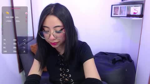 Snapshot of kalilowe_ chatting on November 15, 4:03 pm Kali online show from November 15, 4:03 pm