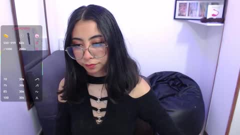 Snapshot of kalilowe_ chatting on November 27, 5:15 pm Kali online show from November 27, 5:15 pm