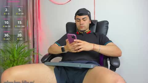 Snapshot of kalivan_voinesscu chatting on September 23, 8:06 am K A L I online show from September 23, 8:06 am