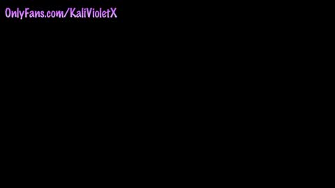 Snapshot of kalivioletx chatting on December 17, 6:35 am Kali Violet online show from December 17, 6:35 am