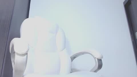 Snapshot of kally_higgins chatting on November 7, 3:50 am Hannah online show from November 7, 3:50 am