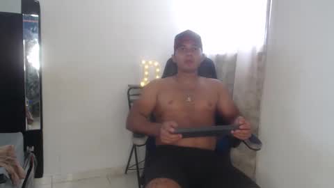 kalvinhot77 online show from September 30, 7:52 pm