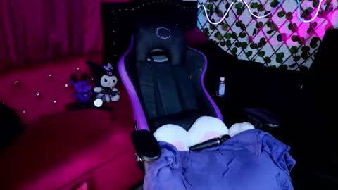 Snapshot of kalypzo_ chatting on November 28, 9:39 pm Kalypzo online show from November 28, 9:39 pm