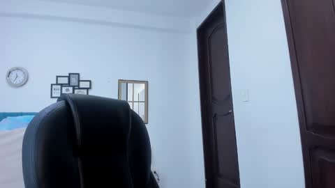 Kamilalopez online show from February 1, 7:23 pm