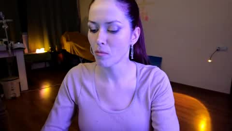 Snapshot of kamila__moore chatting on April 18, 7:58 pm Kamila online show from April 18, 7:58 pm
