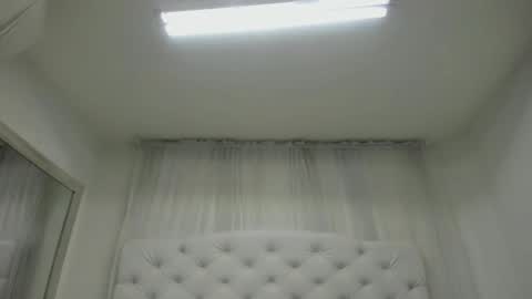 Snapshot of kamila_arias chatting on September 29, 12:10 pm    online show from September 29, 12:10 pm