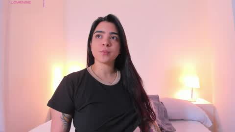 Snapshot of kamilabetancourt chatting on May 1, 12:54 pm Kamila Betancourt online show from May 1, 12:54 pm
