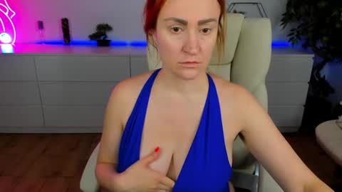 Snapshot of kamilahot25 chatting on October 19, 5:57 pm kamilahot25 online show from October 19, 5:57 pm