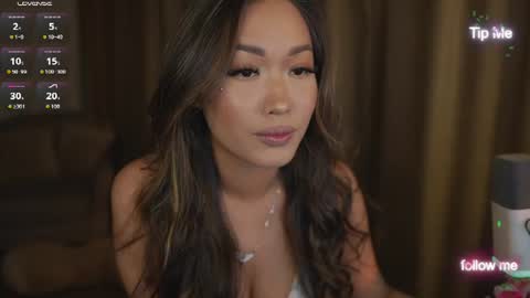 kamilee__xo online show from June 21, 7:05 pm