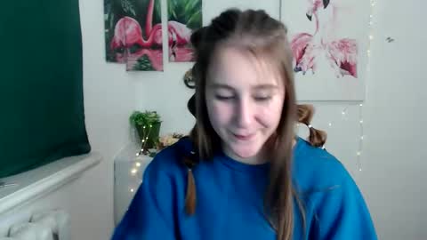 kamilla_love_ online show from October 30, 1:23 pm