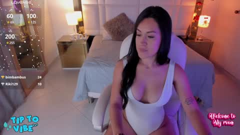 Snapshot of kamillaxx chatting on December 21, 5:29 pm Kamila online show from December 21, 5:29 pm