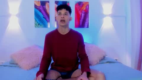 Snapshot of kamisuarezz chatting on November 28, 6:21 pm Kami online show from November 28, 6:21 pm