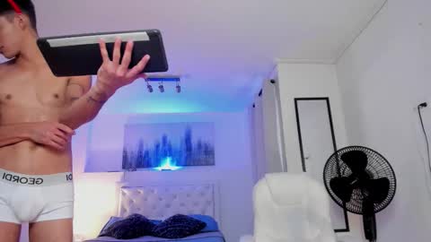 Snapshot of kamisuarezz chatting on December 15, 7:07 pm Kami online show from December 15, 7:07 pm