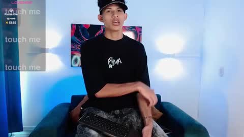 Kami online show from February 18, 6:26 pm