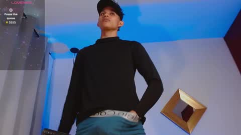 Kami online show from March 26, 8:14 pm