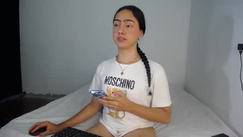 Snapshot of kammi_candy chatting on March 14, 1:44 am -- kammi -- online show from March 14, 1:44 am