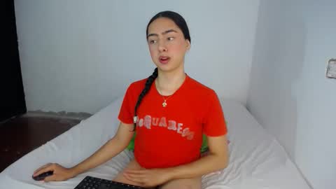 Snapshot of kammi_candy chatting on March 24, 1:21 am -- kammi -- online show from March 24, 1:21 am