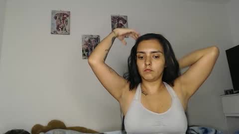 kammy   y   camila online show from January 6, 9:02 am