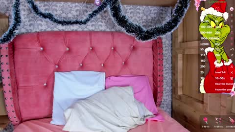 hello  Im Danni online show from December 29, 8:33 am
