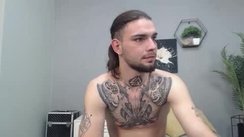 Snapshot of kanehunter chatting on December 4, 9:45 pm Kane online show from December 4, 9:45 pm