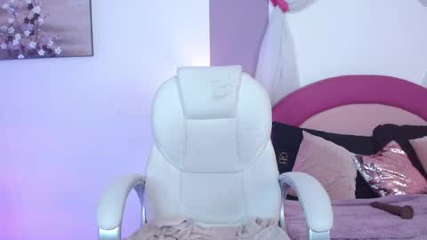 kaoryy_1 online show from May 12, 11:29 am