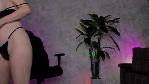 Emma online show from June 21, 2:14 am