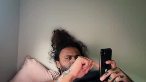 Snapshot of kaptanhook9 chatting on March 29, 1:49 am kaptanhook9 online show from March 29, 1:49 am