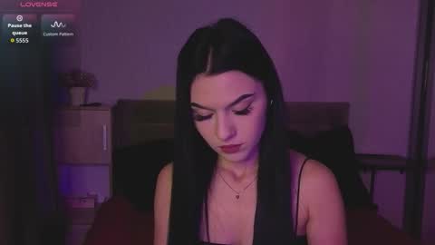 Snapshot of kara_life chatting on October 14, 1:17 am kara_life online show from October 14, 1:17 am