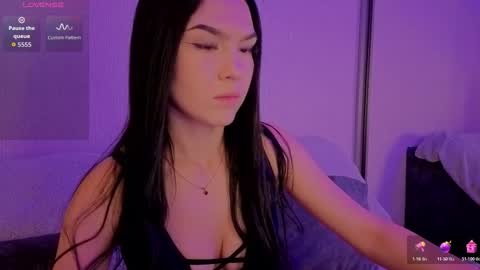 Snapshot of kara_life chatting on November 18, 1:11 am kara_life online show from November 18, 1:11 am