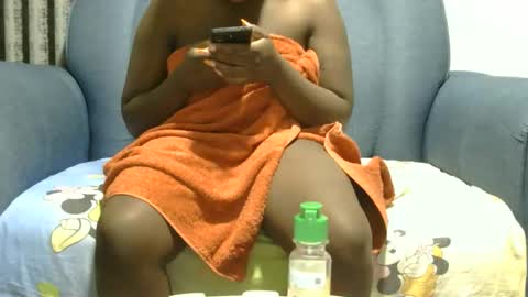 Snapshot of karalyn1 chatting on June 10, 4:34 am karalyn1 online show from June 10, 4:34 am