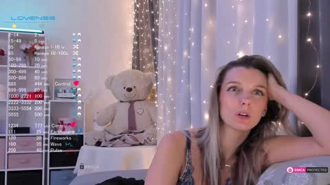 Julia online show from February 7, 12:09 am