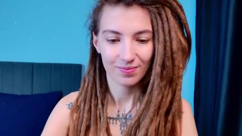 Snapshot of karatart chatting on December 2, 9:10 pm Kara online show from December 2, 9:10 pm