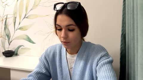 kareentrueax online show from October 15, 6:19 pm