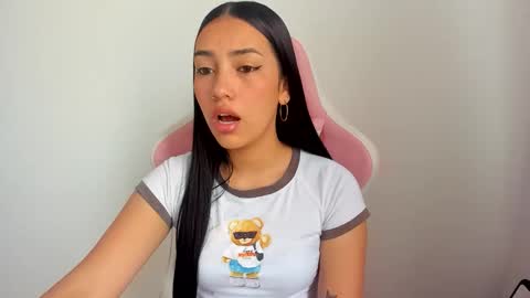 Snapshot of karely_sweet_ chatting on June 8, 1:55 pm karely_sweet_ online show from June 8, 1:55 pm
