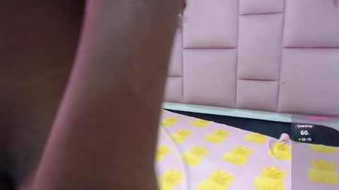 Snapshot of karen_davids chatting on December 21, 5:18 pm karen online show from December 21, 5:18 pm