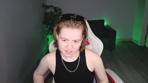 karen_mist online show from June 4, 9:26 am
