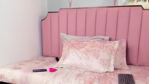 Karen online show from October 13, 1:33 pm