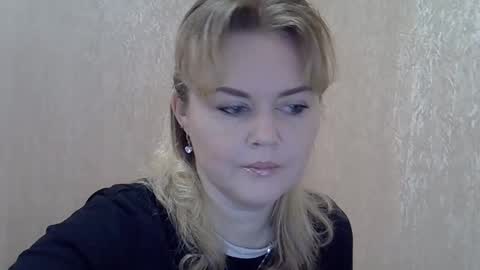 karennelsonx online show from December 11, 12:55 pm