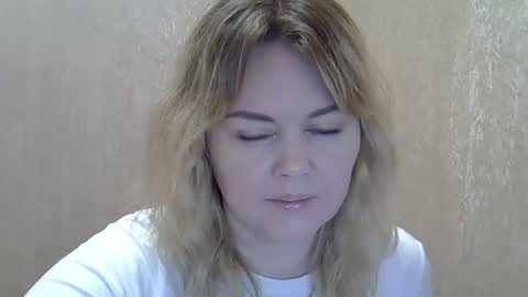 karennelsonx online show from December 12, 3:59 pm