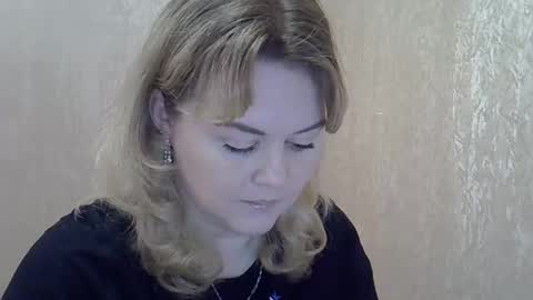 karennelsonx online show from December 14, 5:58 pm