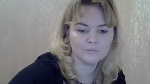 karennelsonx online show from December 14, 9:02 pm