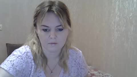 karennelsonx online show from December 17, 5:47 pm