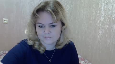 karennelsonx online show from December 18, 2:28 pm