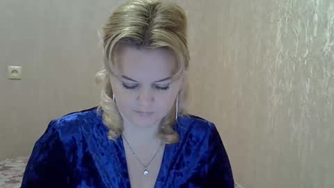 karennelsonx online show from January 24, 4:28 pm